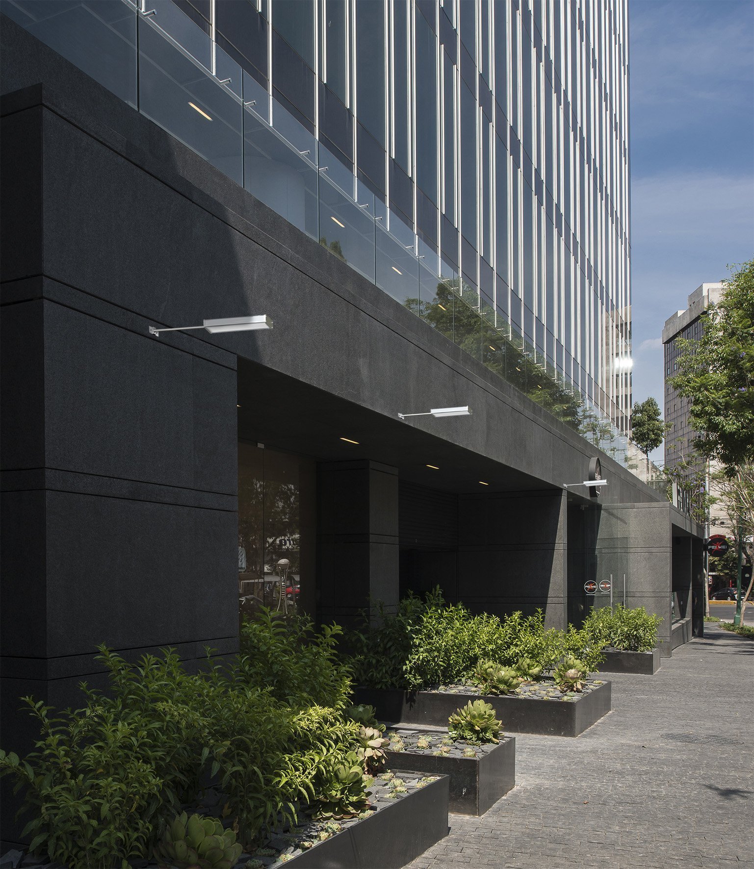 Luminario solar LED Illux MS-3102.A - Illux Diseña Tu Ambiente